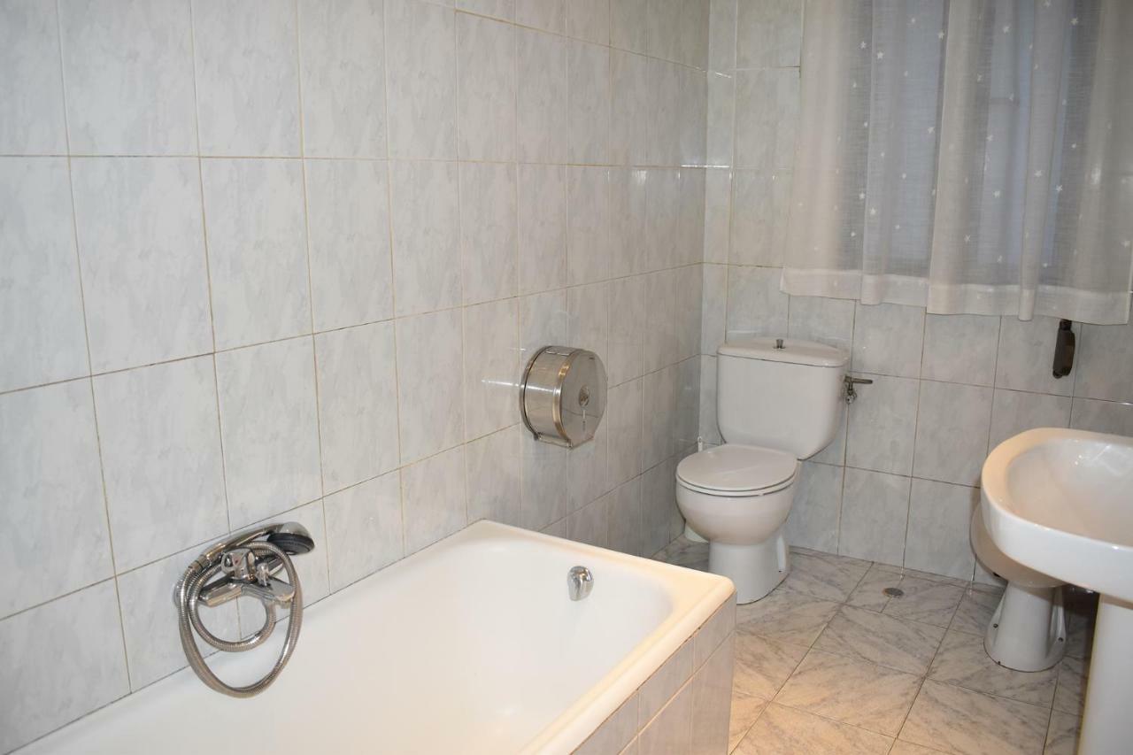 Hostal Oviedo Hotel León Buitenkant foto