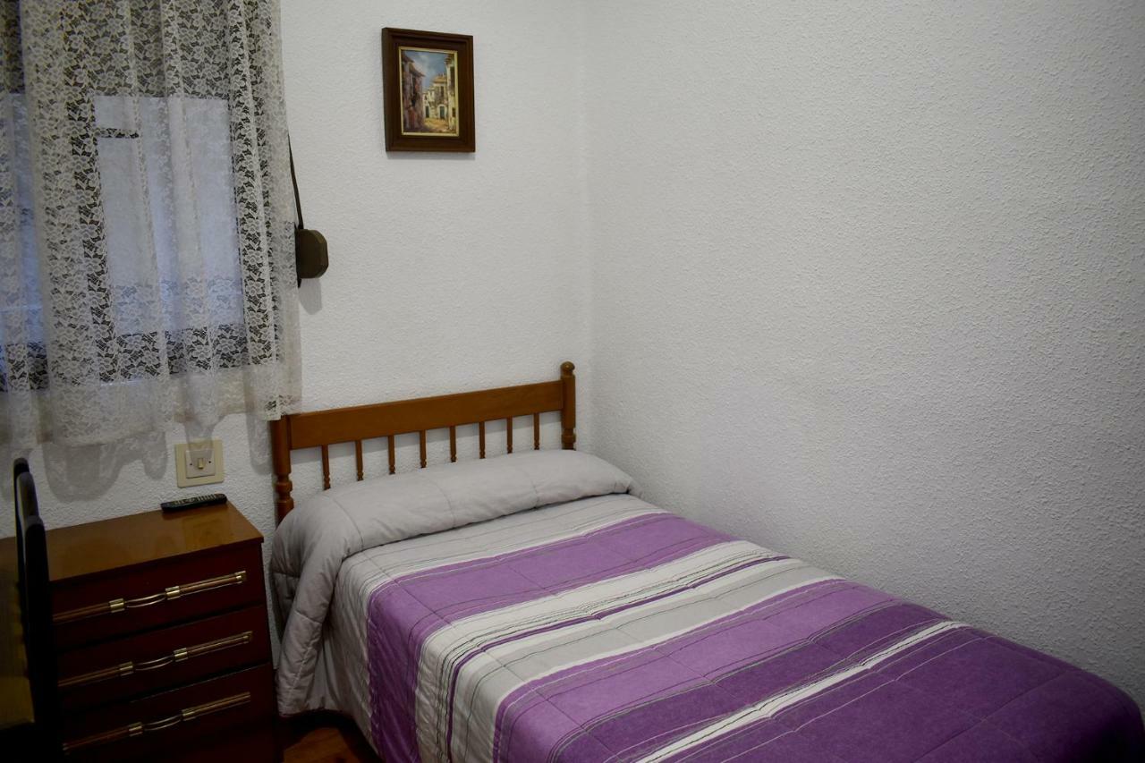 Hostal Oviedo Hotel León Buitenkant foto