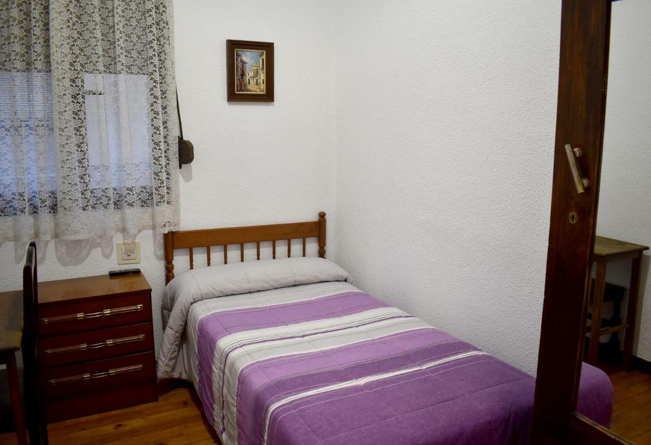 Hostal Oviedo Hotel León Buitenkant foto