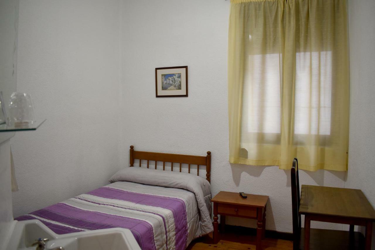 Hostal Oviedo Hotel León Buitenkant foto