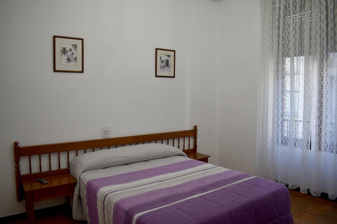Hostal Oviedo Hotel León Buitenkant foto