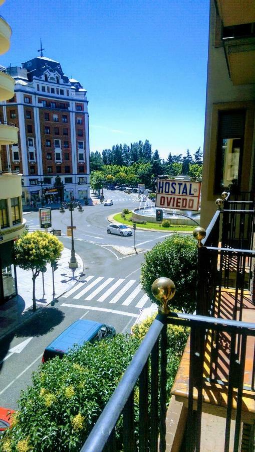 Hostal Oviedo Hotel León Buitenkant foto