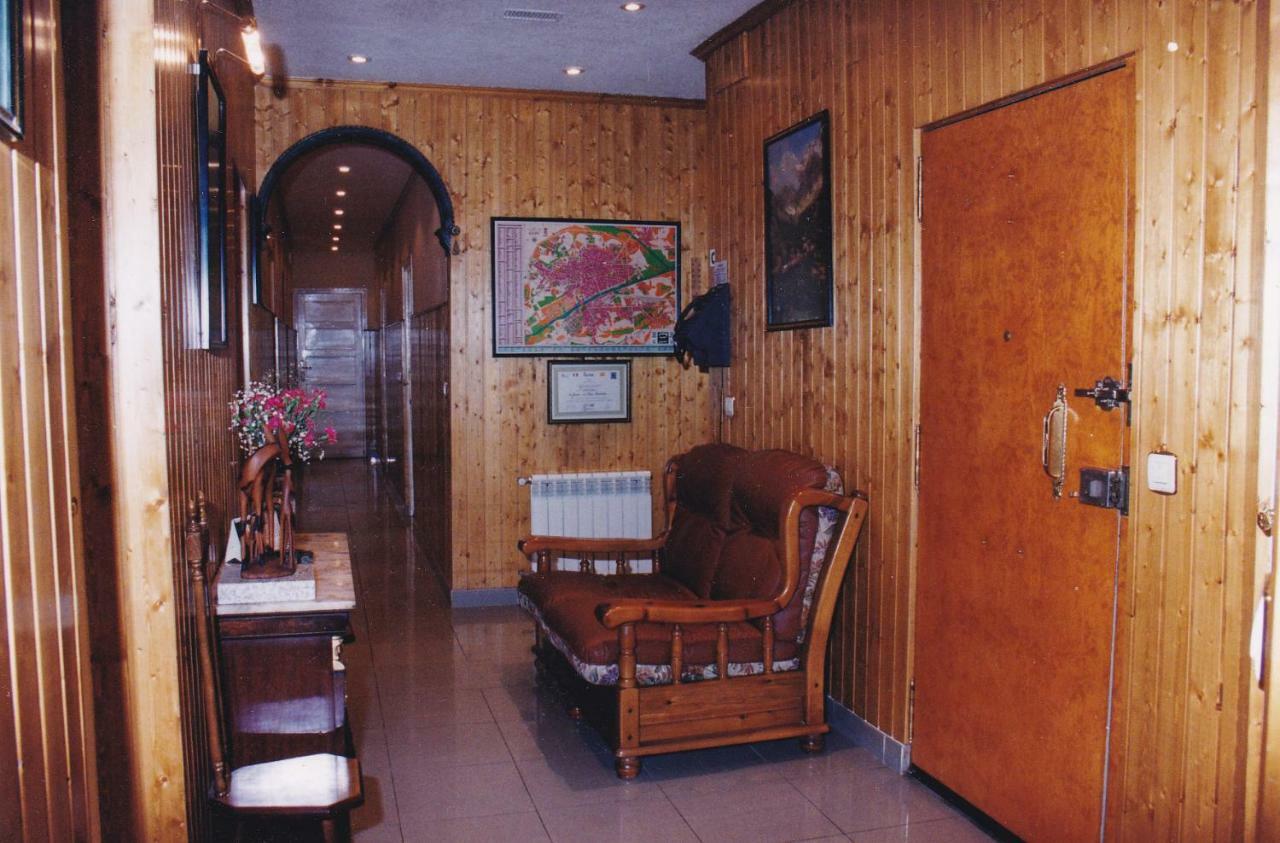 Hostal Oviedo Hotel León Buitenkant foto